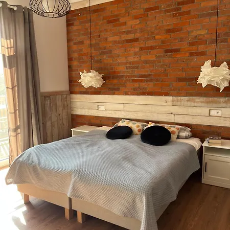 Gosciniec Strzecha Guest house