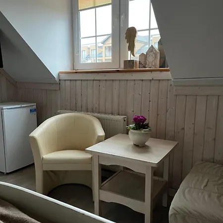 Gosciniec Strzecha Guest house Katy Rybackie