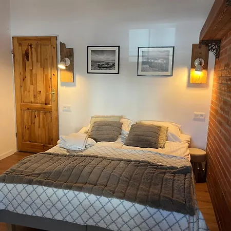 Gosciniec Strzecha Guest house